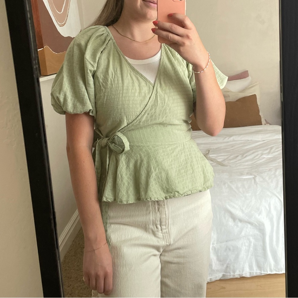Universal thread pistachio green blouse